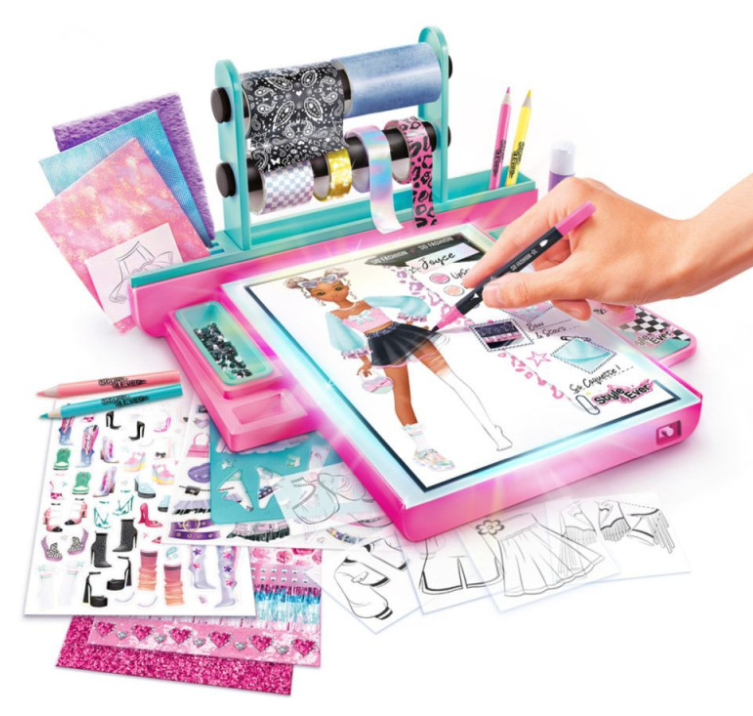 FASHION DESIGNER STUDIO LIGHT