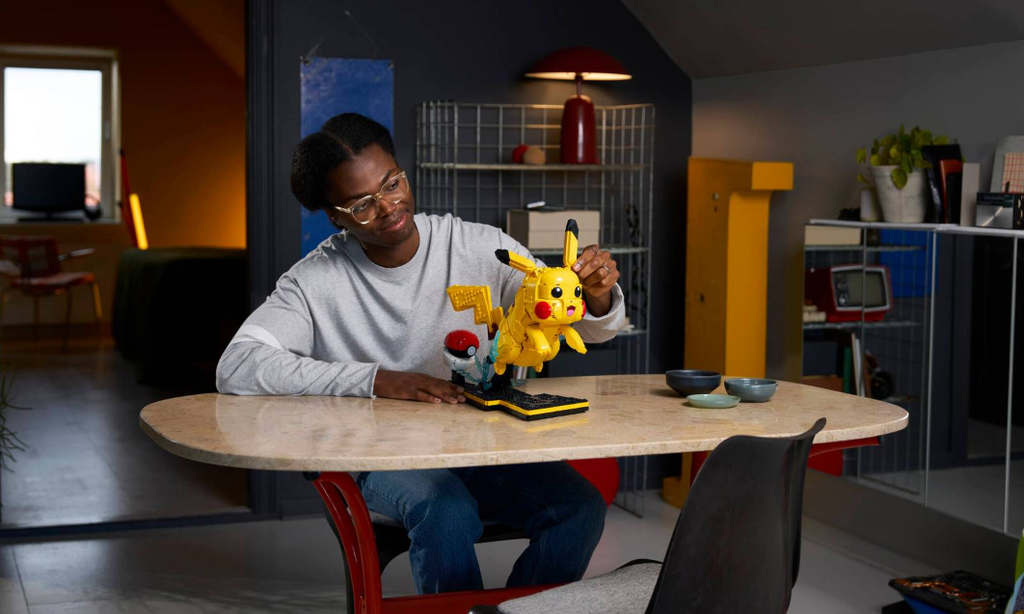 POKEMON-PIKACHU Y POKE BALL