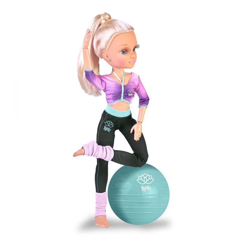NANCY CLASE DE YOGA