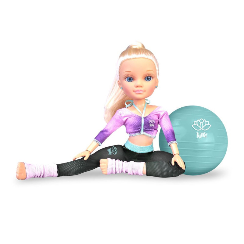 NANCY CLASE DE YOGA