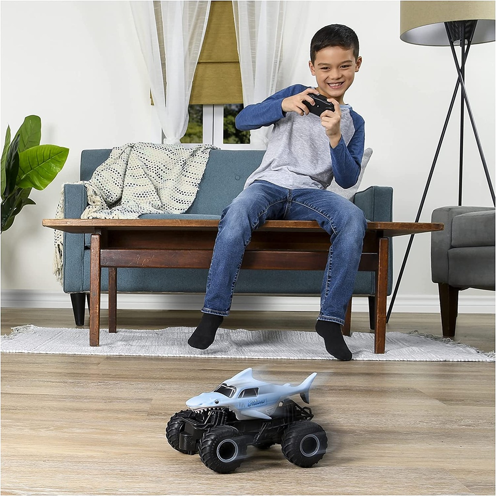 MONSTER JAM MEGALODON R/C.
