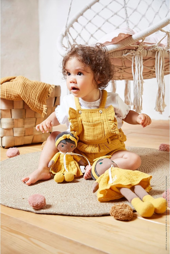 MUÑECA NAOMIE 32 CM.