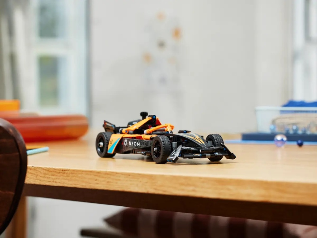 McLAREN FORMULA E RACE CAR
