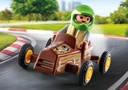 NIÑO CON KART
