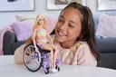 BARBIE FASHIONISTA SILLA RUEDAS