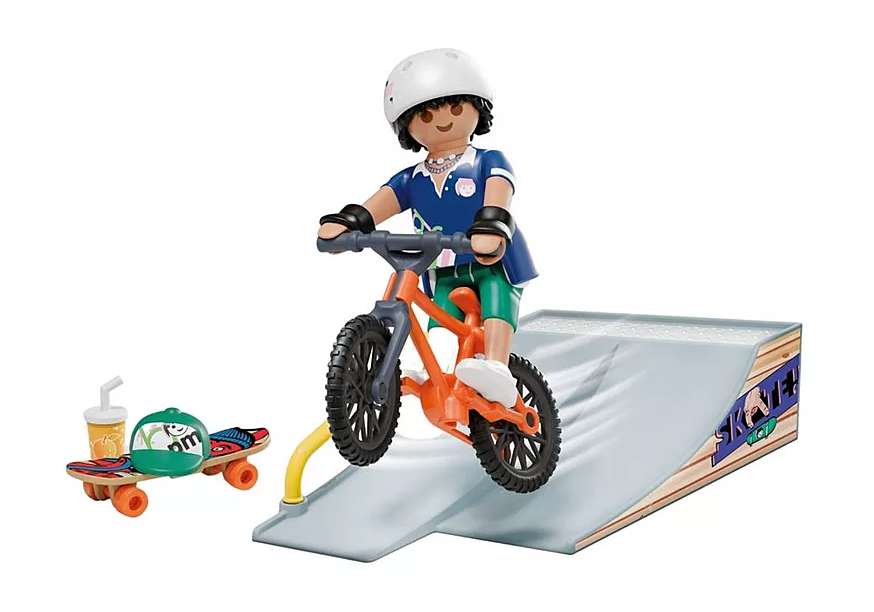 SKATEBOARD C/RAMPA