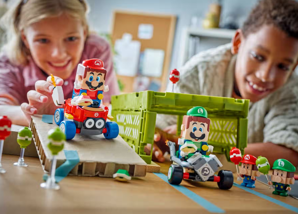 MARIO KART:BEBE MARIO vs.LUIGI