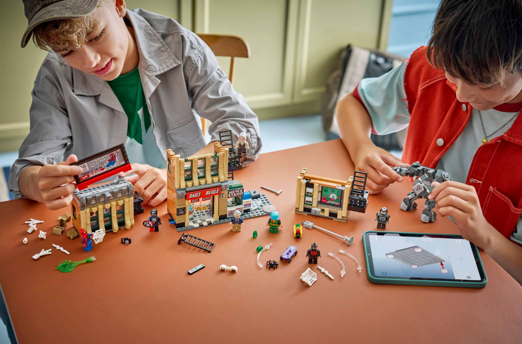 SPIDERMAN vs.MYSTERIO DAILY BUGLE