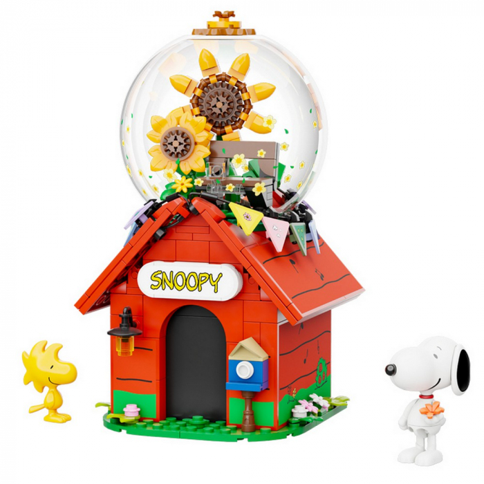 CASA ROJA SNOOPY
