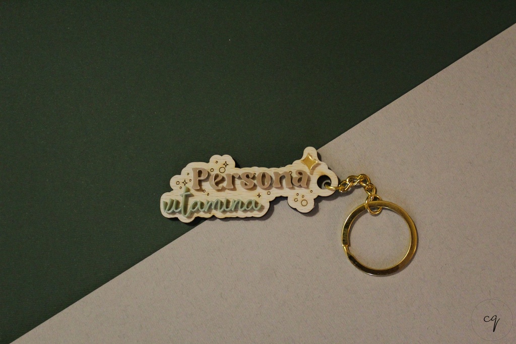 LLAVERO PERSONA VITAMINA