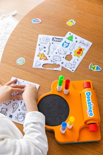 [09501756] DESSINEO STICKERS STUDIO